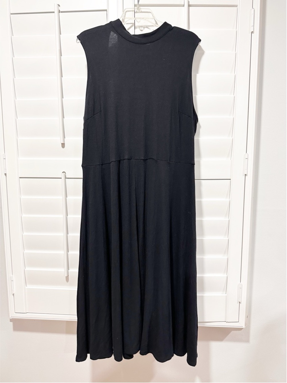 Who What Wear Black Sleeveless Midi Dress Size 1X Dropped Waist Stretchy Swing